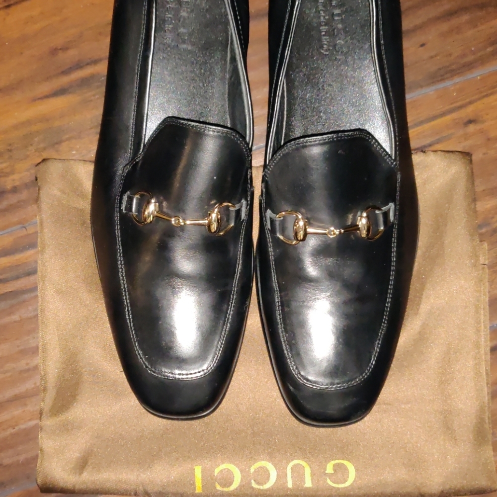 Black dress shoes